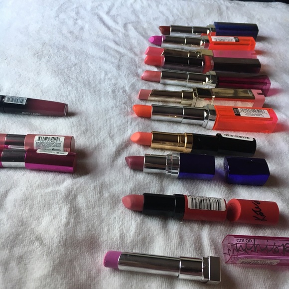 Lipstick /lip gloss - Picture 3 of 7